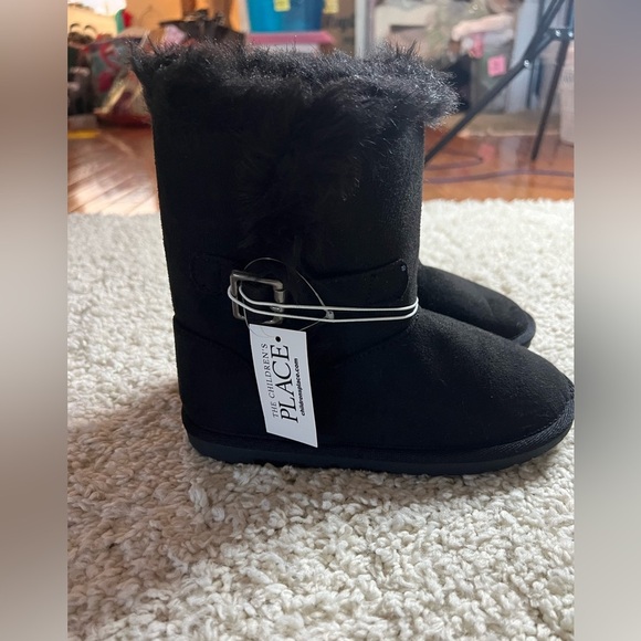 Kids Size 2 Black Fur-Lined Boots with Buckle NWT - Picture 3 of 10